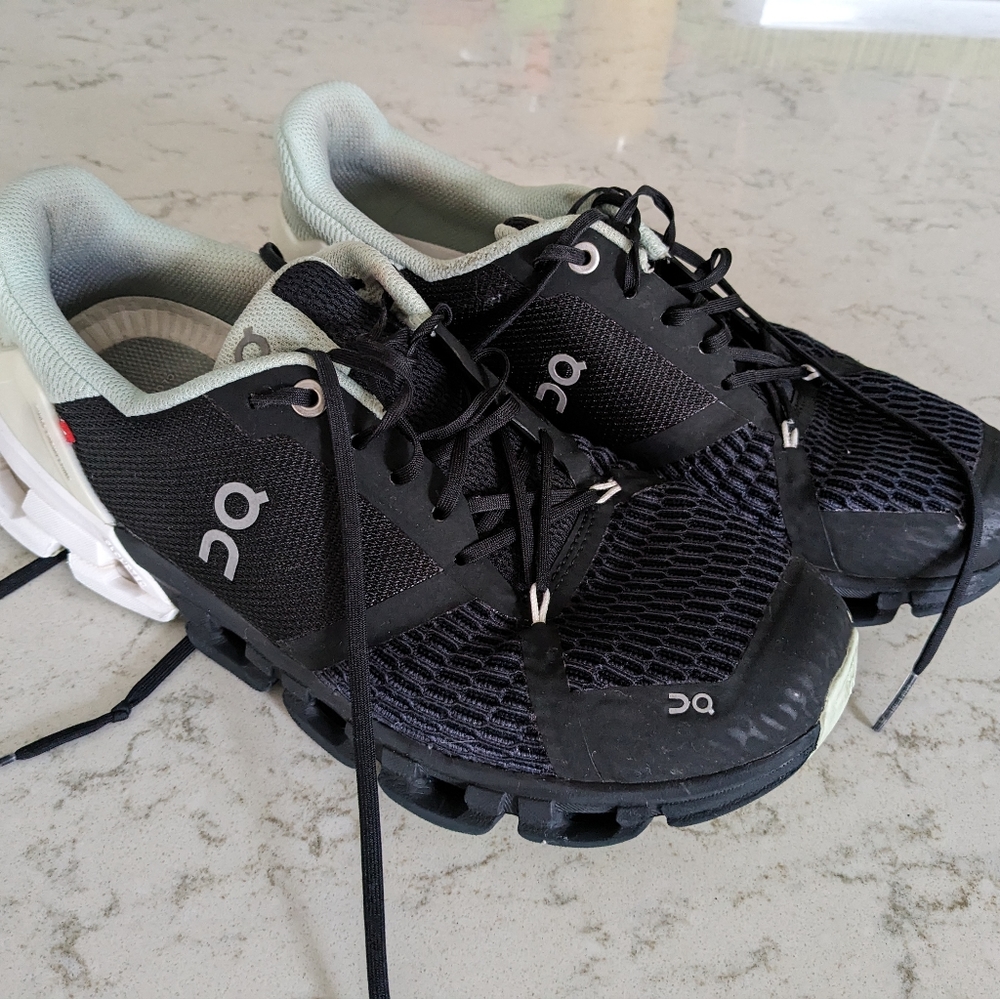 On Cloudflyer Road-Running Shoes - Women's 7.5